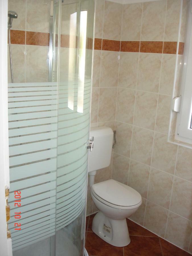 Lino Apartmán